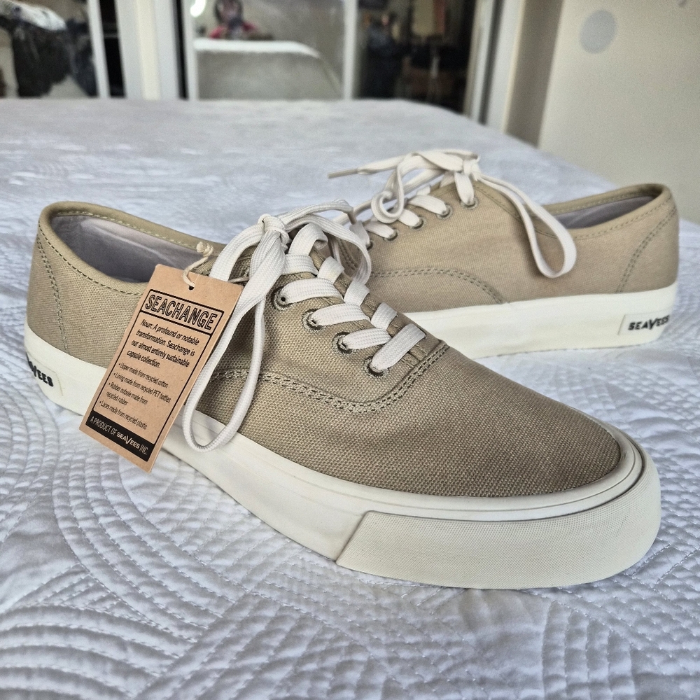 EUC SeaChange SeaVees Legend Sneaker Original Tan Mens 9